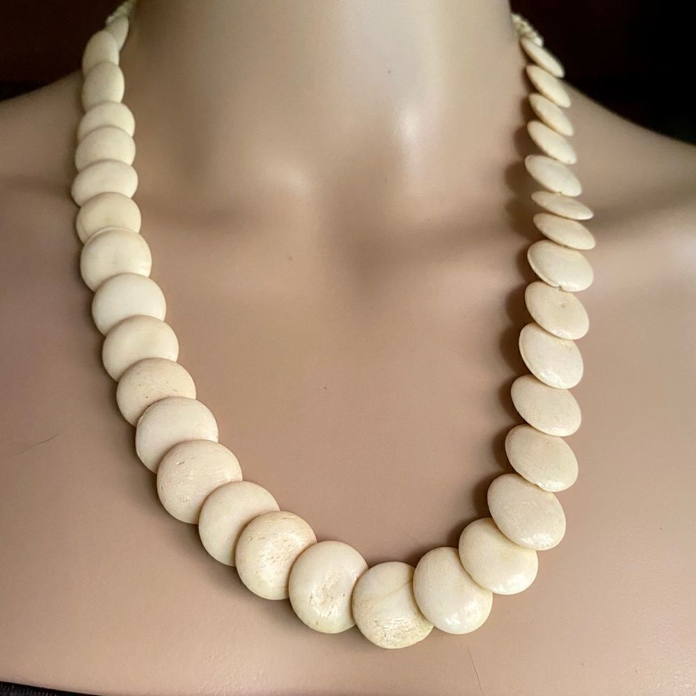 Vntg Natrl Bone Wafer Disc Necklace